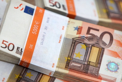 GERMANY-FINANCE-EURO-THEME-MONEY