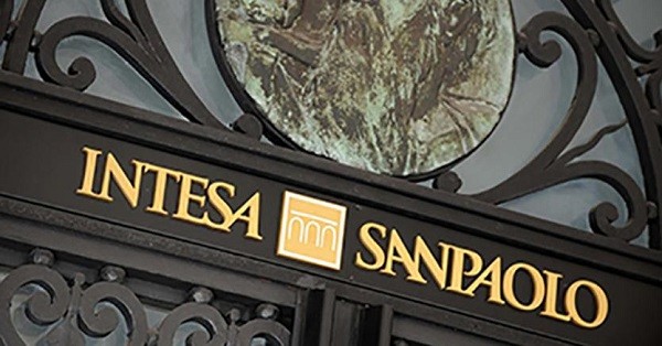 intesa sanpaolo contraria tassi negativi