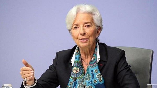 passo falso christine lagarde